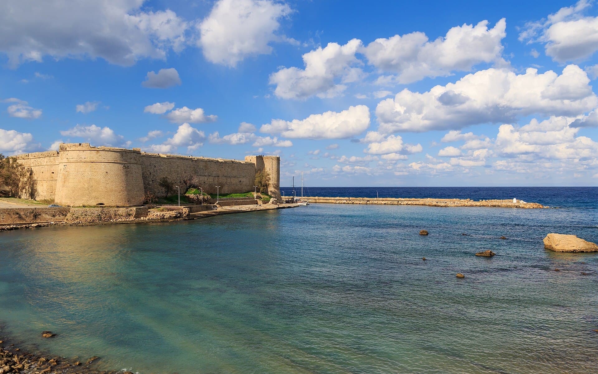 Girne Kalesi ve Batık Gemi Müzesi